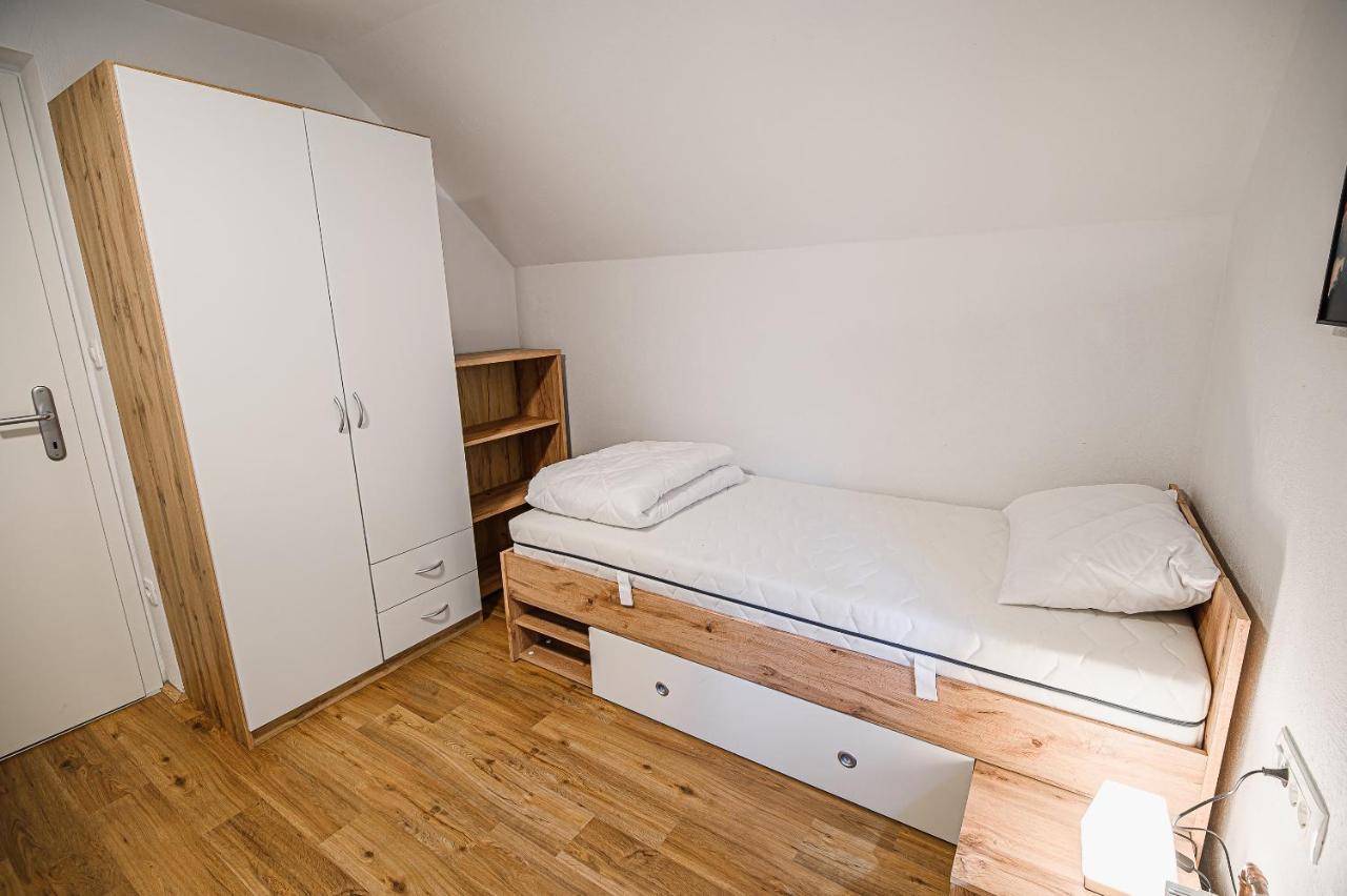 Holiday Home Kozorog بوينج المظهر الخارجي الصورة